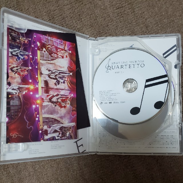 NEWS(ニュース)のNEWS　LIVE　TOUR　2016　QUARTETTO DVD エンタメ/ホビーのDVD/ブルーレイ(ミュージック)の商品写真