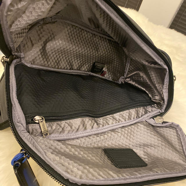 TUMI(トゥミ)のTUMI ケリー　スリングバッグ メンズのバッグ(ショルダーバッグ)の商品写真