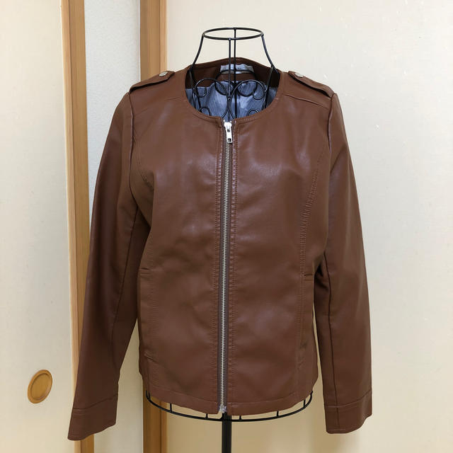 CECIL McBEE(セシルマクビー)のセシル　茶色　ジャケット　サイズ３８　試着のみ レディースのジャケット/アウター(ノーカラージャケット)の商品写真