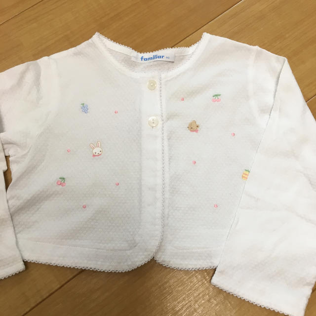 familiar(ファミリア)のゆり様専用☆ファミリア カーディガン 90 キッズ/ベビー/マタニティのキッズ服女の子用(90cm~)(カーディガン)の商品写真