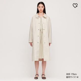 ユニクロ(UNIQLO)の新品　ユニクロユー　ライトロングコート　ナチュラル　M(ロングコート)