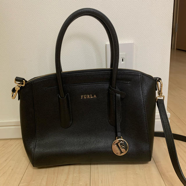 Furla(フルラ)のみぽ様専用  FURLA バッグ ブラック トートバッグ レディースのバッグ(トートバッグ)の商品写真