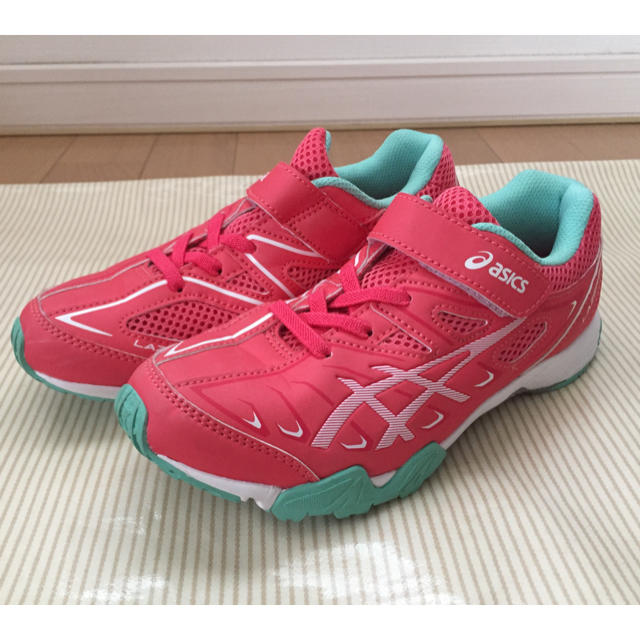 asics(アシックス)の【はるるき様専用】アシックス スニーカー 21.5cm キッズ/ベビー/マタニティのキッズ靴/シューズ(15cm~)(スニーカー)の商品写真