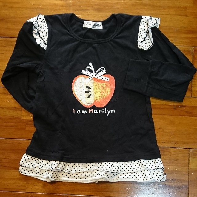 リンゴのプリントが可愛い☆長袖Tシャツ130cm キッズ/ベビー/マタニティのキッズ服女の子用(90cm~)(Tシャツ/カットソー)の商品写真