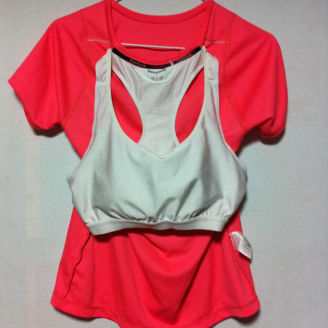 Reebok(リーボック)のインナーブラ付♡リーボックスポーツウェア レディースのトップス(Tシャツ(半袖/袖なし))の商品写真