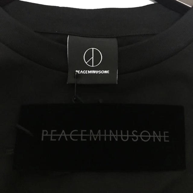 PEACEMINUSONE(ピースマイナスワン)のPMOコラボティシャツ  黒 メンズのトップス(Tシャツ/カットソー(半袖/袖なし))の商品写真