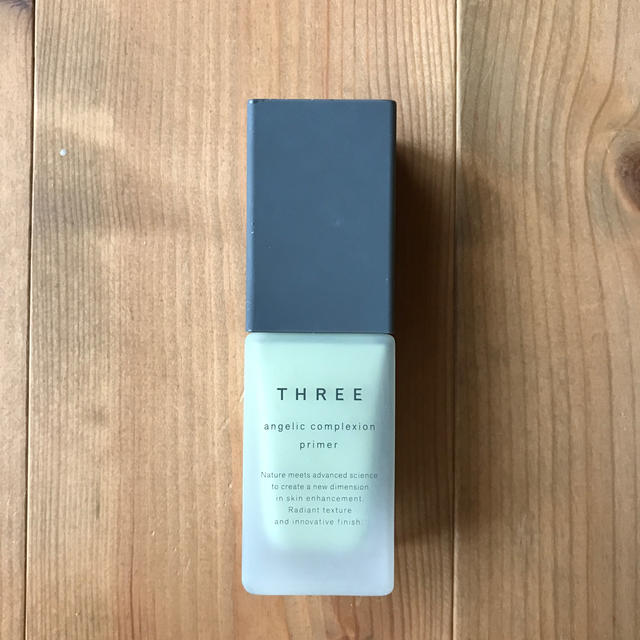 THREE(スリー)のTHREE アンジェリックコンプレクションプライマー　04 コスメ/美容のベースメイク/化粧品(化粧下地)の商品写真