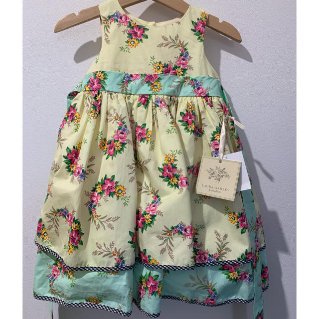 LAURA ASHLEY(ローラアシュレイ)の新品【ローラアシュレイ ワンピース】18M/80cmくらい キッズ/ベビー/マタニティのベビー服(~85cm)(ワンピース)の商品写真