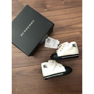 バーバリー(BURBERRY)の新品 タグ付き BURBERRY バーバリー ベビーシューズ(スニーカー)