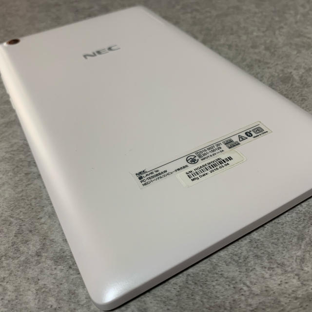 タブレット　8インチ　NEC LAVIE Tab PC-TE508BAW