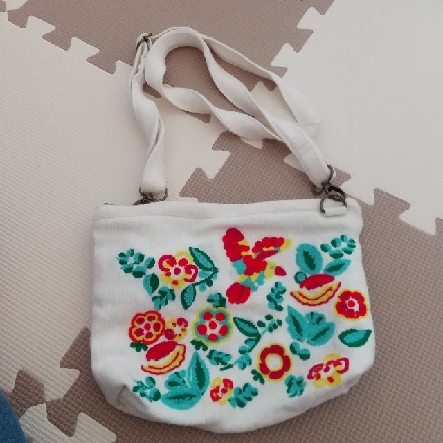 titicaca(チチカカ)のチチカカ 刺繍ショルダーバッグ レディースのバッグ(ショルダーバッグ)の商品写真