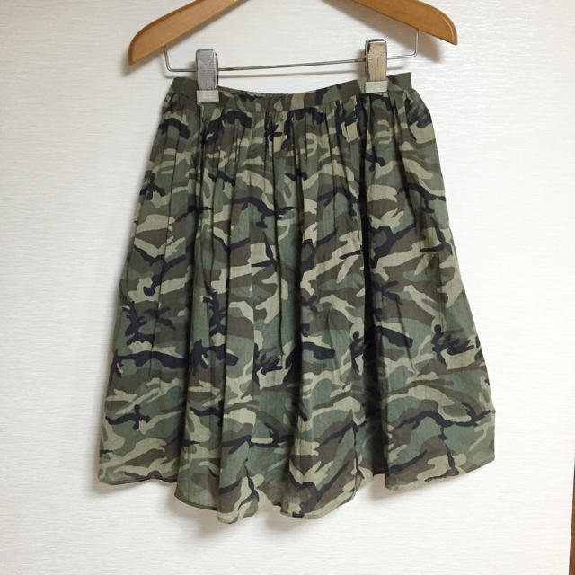 URBAN RESEARCH(アーバンリサーチ)のUR カモフラ柄スカート レディースのスカート(ひざ丈スカート)の商品写真