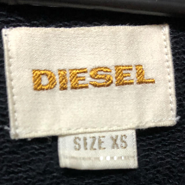 DIESEL(ディーゼル)のDIESEL 黒金 パーカー XS ディーゼル ジップアップ メンズ フルジップ メンズのトップス(パーカー)の商品写真