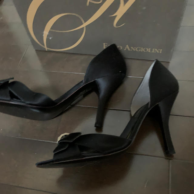 Enzo Angiolini(エンゾーアンジョリーニ)の♥️エンゾーアンジョリーニ.サテンサンダル レディースの靴/シューズ(サンダル)の商品写真