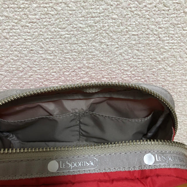 LeSportsac(レスポートサック)のレスポートサック　ポーチ レディースのファッション小物(ポーチ)の商品写真