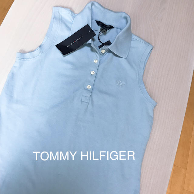 TOMMY HILFIGER(トミーヒルフィガー)のTOMMY HILFIGER❤︎薄ブルーノースリーブポロシャツ 新品 レディースのトップス(ポロシャツ)の商品写真