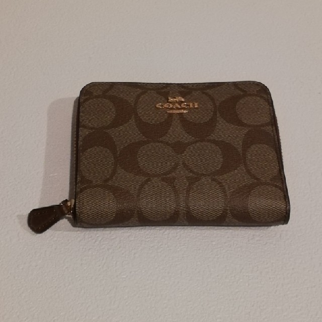 コーチ 二つ折り財布 新品【お値下げ中】 hROhr7l0u1