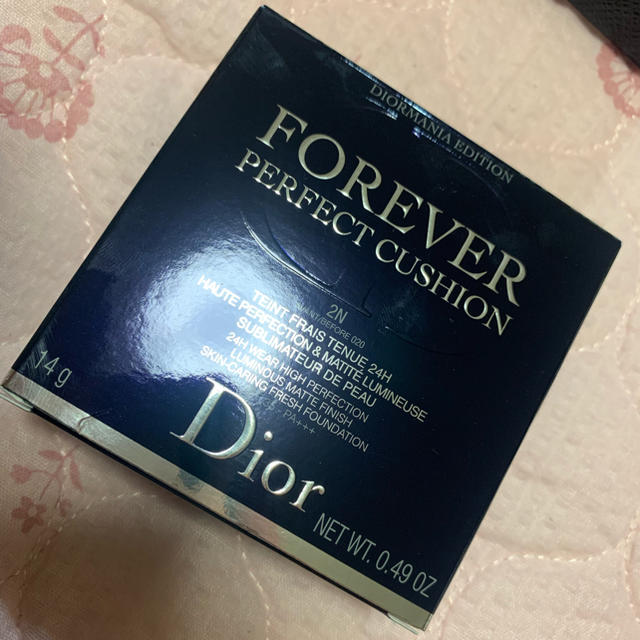 Dior(ディオール)のDior 限定クッションファンデーション 2N コスメ/美容のベースメイク/化粧品(ファンデーション)の商品写真