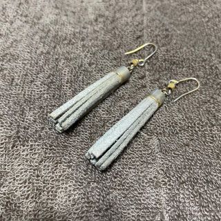 レザータッセルピアス(ピアス)