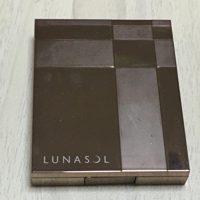 LUNASOL(ルナソル)のルナソル　スリーディメンショナルアイズ コスメ/美容のベースメイク/化粧品(アイシャドウ)の商品写真