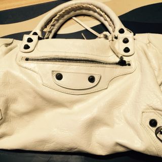 バレンシアガ(Balenciaga)のバレンシアガ  White(ショルダーバッグ)