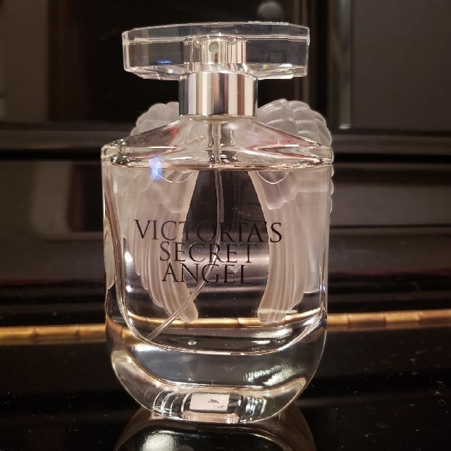 Victoria's Secret(ヴィクトリアズシークレット)のVictoria's secret angel ヴィクトリアシークレット　香水 コスメ/美容の香水(香水(女性用))の商品写真