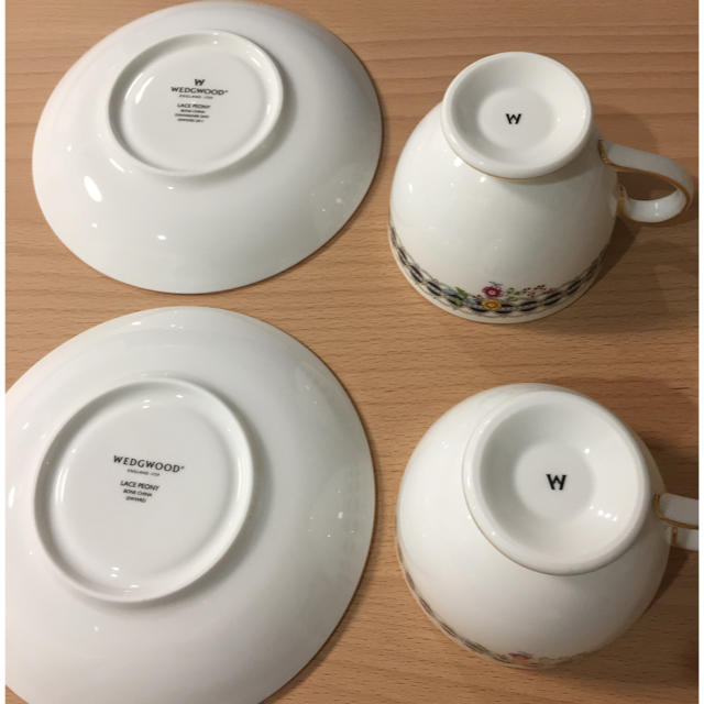 WEDGWOOD(ウェッジウッド)のWEDGWOOD カップ&ソーサー2客セット【新品、未使用】 インテリア/住まい/日用品のキッチン/食器(グラス/カップ)の商品写真