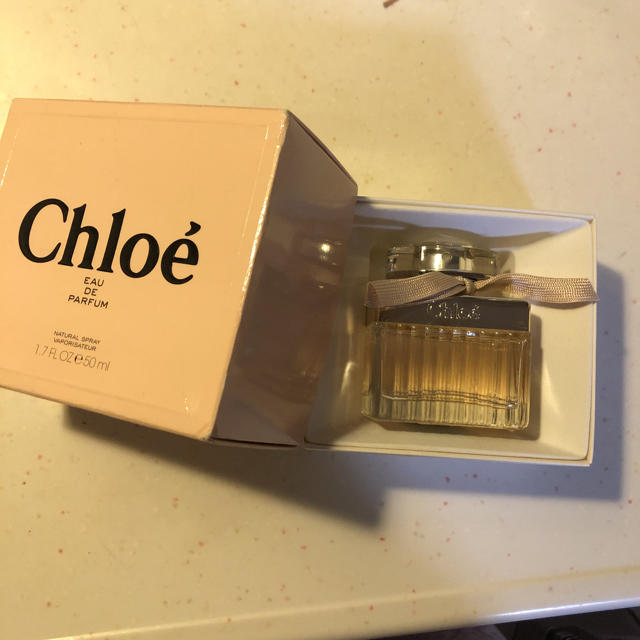 Chloe(クロエ)のChloe 香水50mL コスメ/美容の香水(香水(女性用))の商品写真