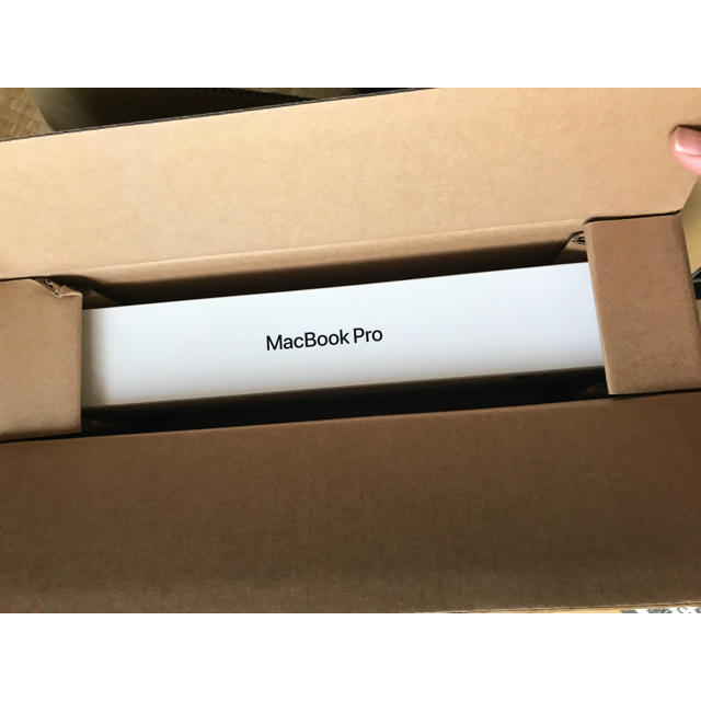 最安値】充放電数3回超美品 最新モデルMacBookPro2019 最安値】充放電数3回超美品 最新モデルMacBookPro2019