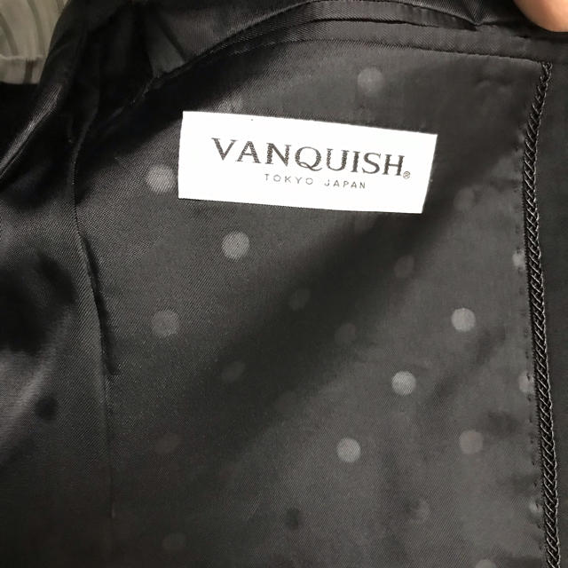 VANQUISH(ヴァンキッシュ)のヴァンキッシュ　セットアップ　スーツ　VANQUISH 未使用品 メンズのスーツ(セットアップ)の商品写真