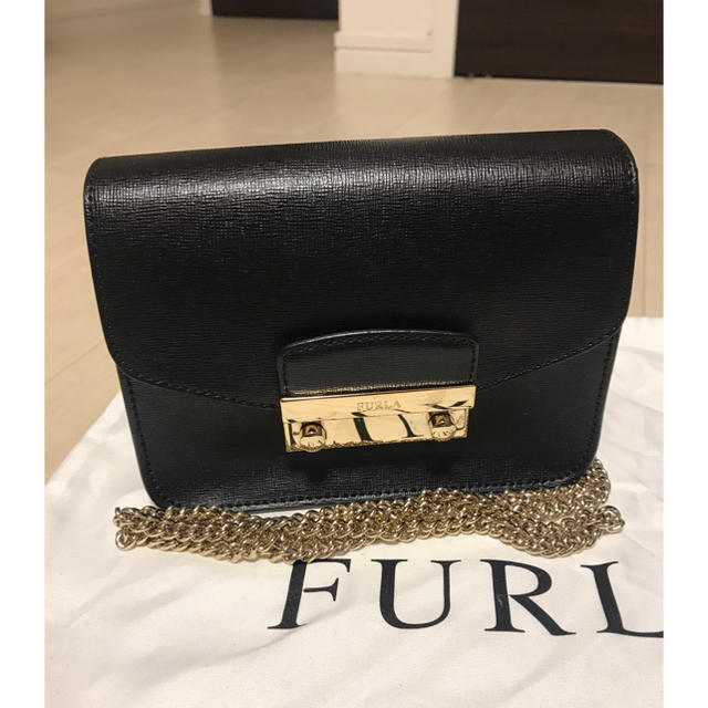 FURLA  メトロポリス　チェーンバッグ　黒