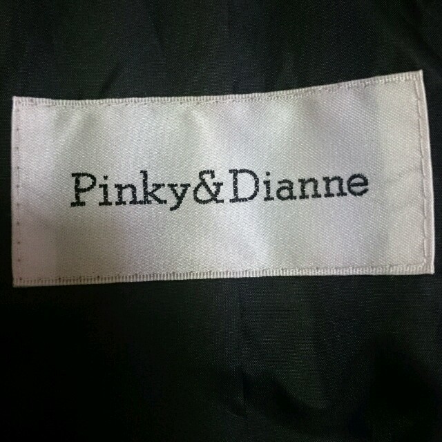 Pinky&Dianne(ピンキーアンドダイアン)のPinky ＆ Dianne 黒のダウン レディースのジャケット/アウター(ダウンジャケット)の商品写真