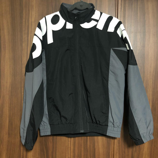 Supreme(シュプリーム)のSupreme Shoulder Logo ショルダーロゴ トラック ジャケット メンズのジャケット/アウター(ナイロンジャケット)の商品写真