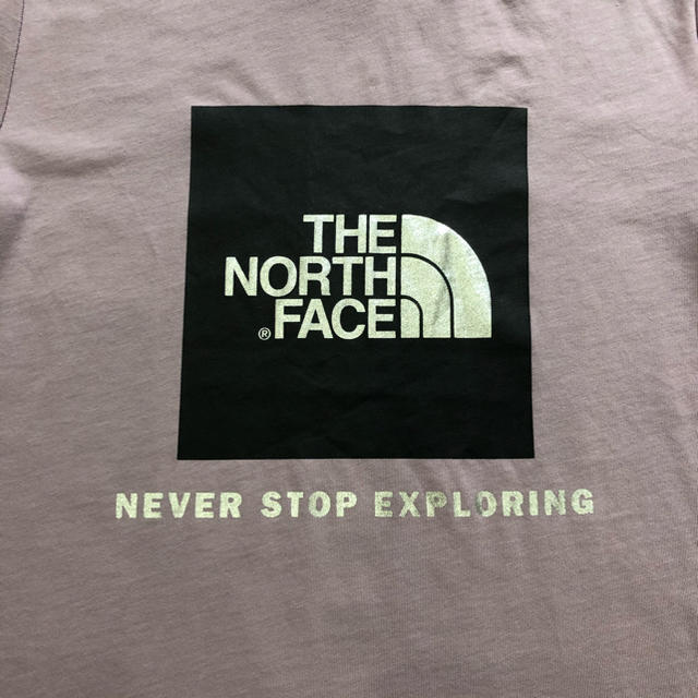 THE NORTH FACE(ザノースフェイス)の【海外限定】TNF ノースフェイス　ボックスロゴ　Tシャツ　パープル　M~L レディースのトップス(Tシャツ(半袖/袖なし))の商品写真