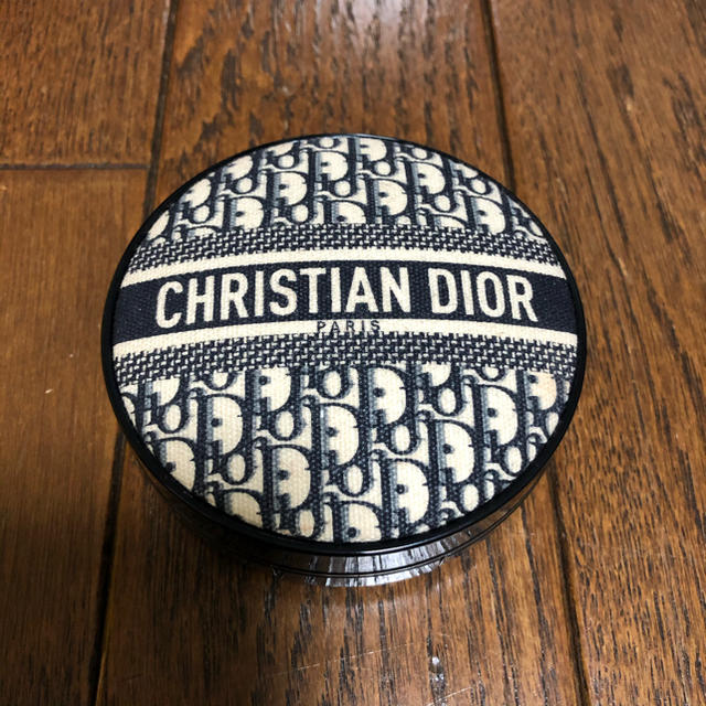 Christian Dior(クリスチャンディオール)のDior クッションファンデ コスメ/美容のベースメイク/化粧品(ファンデーション)の商品写真