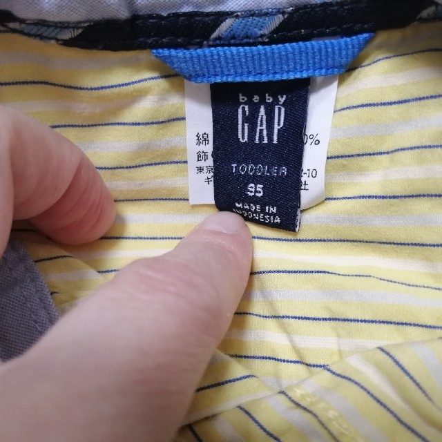 GAP Kids(ギャップキッズ)のGAP　シャツ　size95 キッズ/ベビー/マタニティのキッズ服男の子用(90cm~)(Tシャツ/カットソー)の商品写真