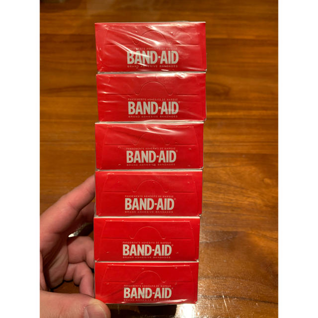 Supreme(シュプリーム)のband-aid supreme バンドエイド シュプリーム 6個セット インテリア/住まい/日用品の日用品/生活雑貨/旅行(日用品/生活雑貨)の商品写真