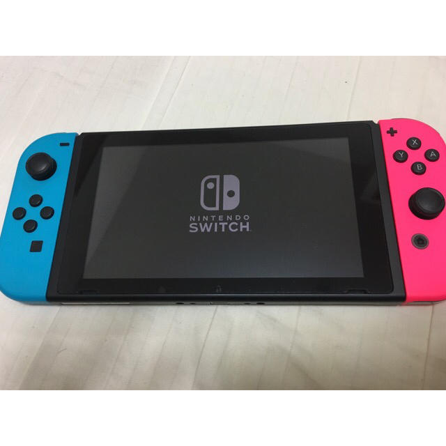 ニンテンドースイッチ  本体　箱あり　キャリングケース・保護フィルム付き