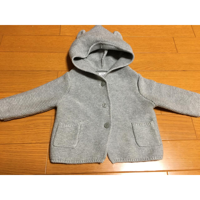 babyGAP(ベビーギャップ)のbaby gap 熊耳ニットカーディガン キッズ/ベビー/マタニティのベビー服(~85cm)(カーディガン/ボレロ)の商品写真