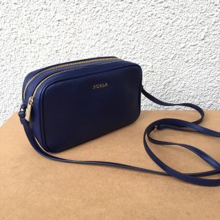 【美品】FURLA　ショルダーバッグ　ネイビー