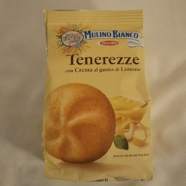イタリア レモンクリームクッキー 食品/飲料/酒の食品(菓子/デザート)の商品写真