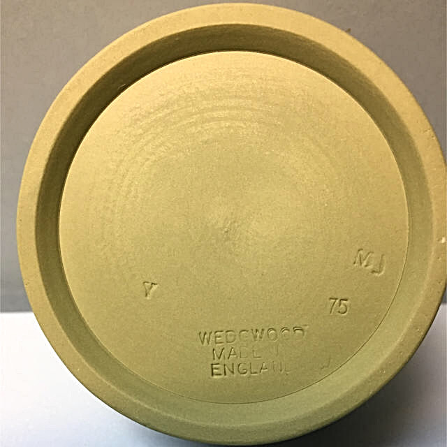 WEDGWOOD(ウェッジウッド)の新品 未使用 ウェッジウッド ジャスパー  セージグリーン  ラウンドボックス インテリア/住まい/日用品のインテリア小物(小物入れ)の商品写真