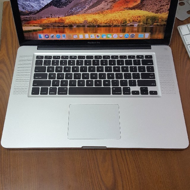 激速美品 Macbook Pro 15インチ 8GB/SSD240GB 2