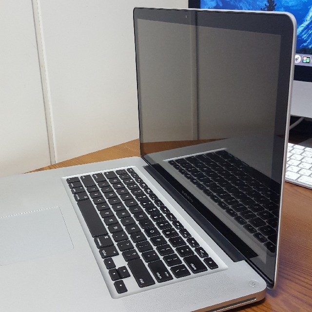 激速美品 Macbook Pro 15インチ 8GB/SSD240GB 3