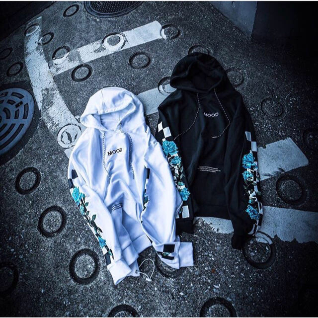 OFF-WHITE(オフホワイト)のLegenda MOOD Rose hoodie 薔薇　バラ　パーカー メンズのトップス(パーカー)の商品写真