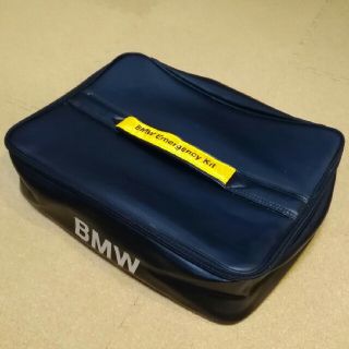 ビーエムダブリュー(BMW)の【最終値下げ！】BMW Emergency Kit (ポーチのみ)(その他)