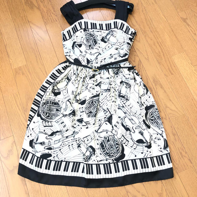 Lois CRAYON(ロイスクレヨン)のロイスクレヨン　ピアノ　ジャズ柄ワンピース レディースのワンピース(ひざ丈ワンピース)の商品写真