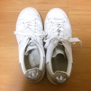 アディダス(adidas)のアディダス　スタンスミス・Stan Smith グレー 23.5(スニーカー)