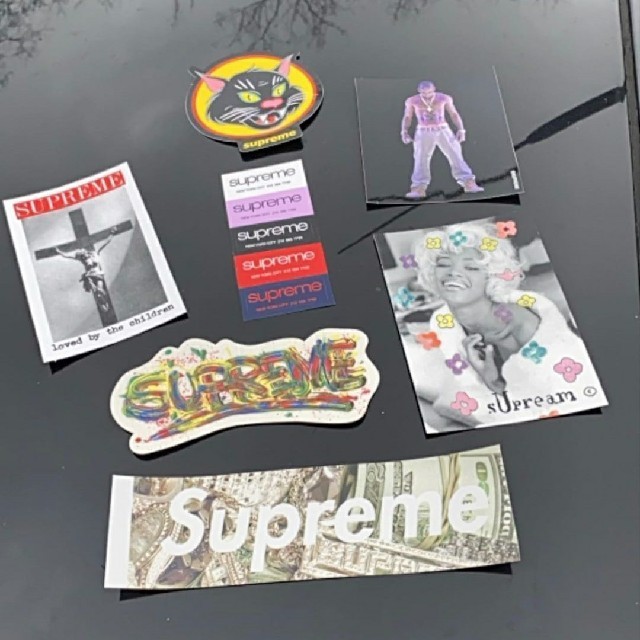 Supreme(シュプリーム)のsupreme20ss week1 ステッカーセット & ノベルティーポンチョ エンタメ/ホビーのコレクション(ノベルティグッズ)の商品写真