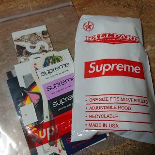 シュプリーム(Supreme)のsupreme20ss week1 ステッカーセット & ノベルティーポンチョ(ノベルティグッズ)